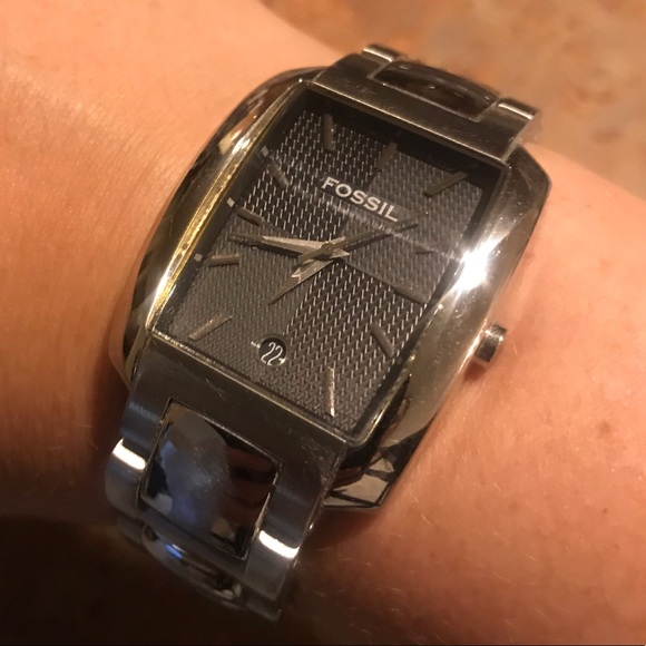 Silver w/ black face - Fossil women’s watch - Picture 1 of 7